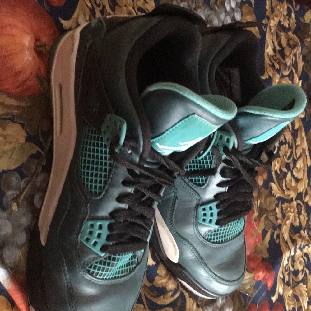 Jordan teal 4s